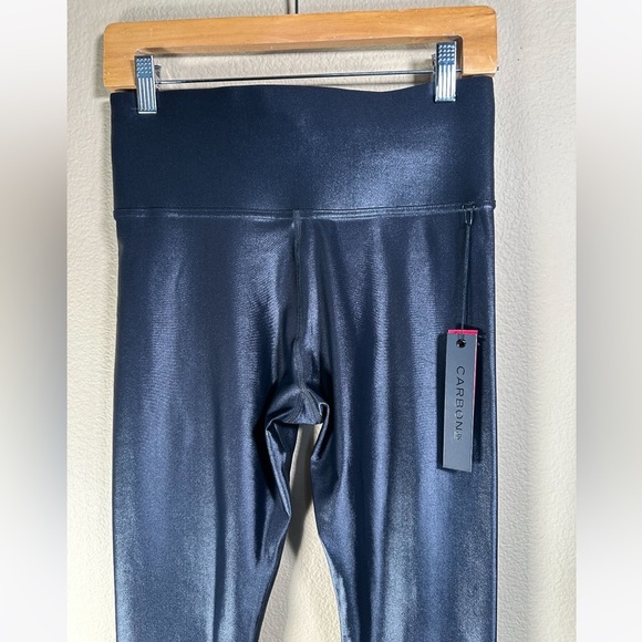 CARBON38 High Rise 7/8 Length Legging in Black Takara Shine - Picture 13 of 16